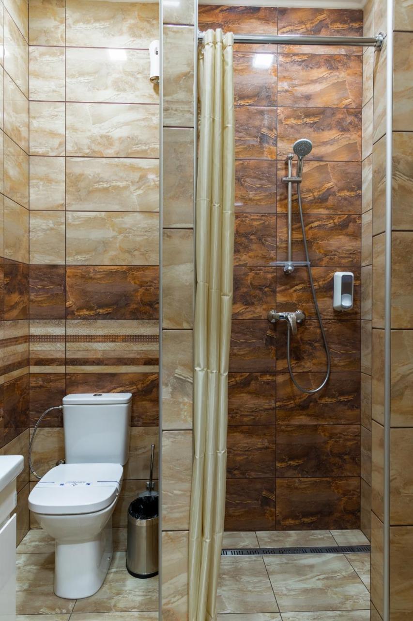 Mini Hotel Barvy Lvova On Horodotska St. Extérieur photo