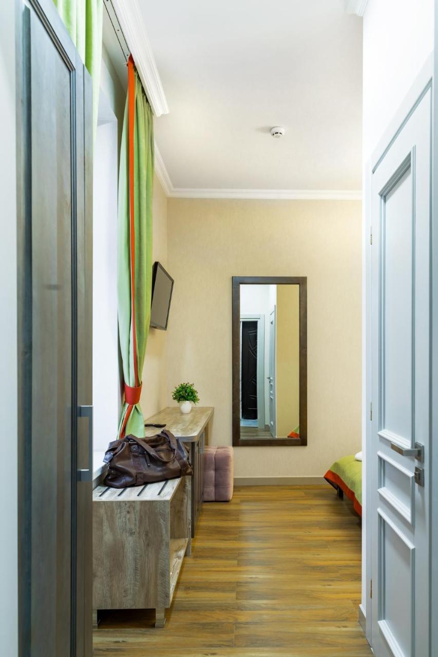 Mini Hotel Barvy Lvova On Horodotska St. Extérieur photo